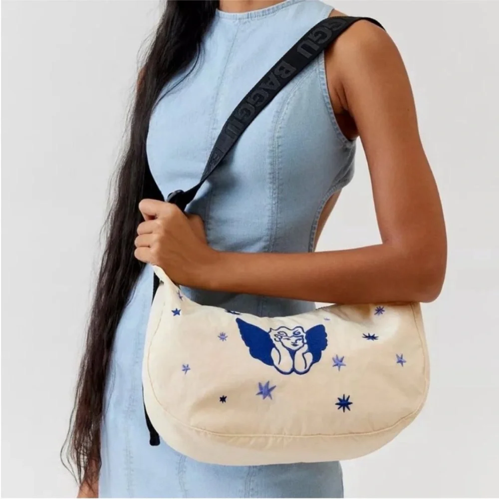 BAGGU NWT embroidered angel Cream Crossbody Bag - Picture 2 of 7